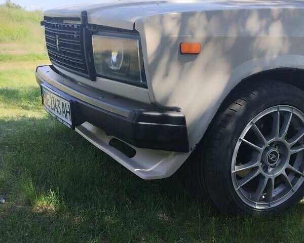 Бежевий ВАЗ 2105, об'ємом двигуна 1.5 л та пробігом 80 тис. км за 2000 $, фото 2 на Automoto.ua