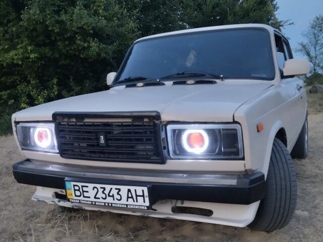 Бежевий ВАЗ 2105, об'ємом двигуна 1.5 л та пробігом 80 тис. км за 2000 $, фото 2 на Automoto.ua