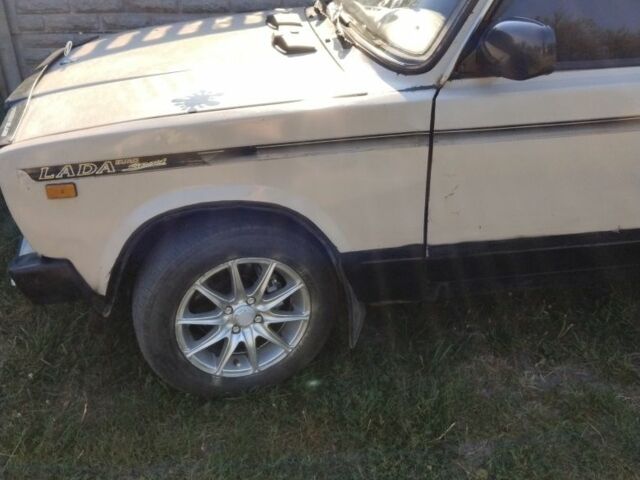 Бежевый ВАЗ 2105, объемом двигателя 1 л и пробегом 285 тыс. км за 1067 $, фото 2 на Automoto.ua