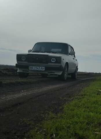 Бежевий ВАЗ 2105, об'ємом двигуна 1.5 л та пробігом 80 тис. км за 2000 $, фото 16 на Automoto.ua