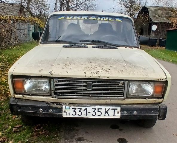 Бежевый ВАЗ 2105, объемом двигателя 0 л и пробегом 1000 тыс. км за 358 $, фото 5 на Automoto.ua