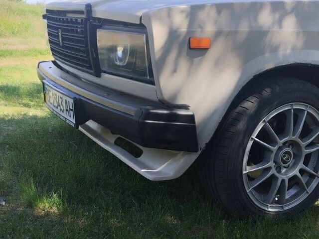 Бежевий ВАЗ 2105, об'ємом двигуна 1.5 л та пробігом 80 тис. км за 2000 $, фото 3 на Automoto.ua