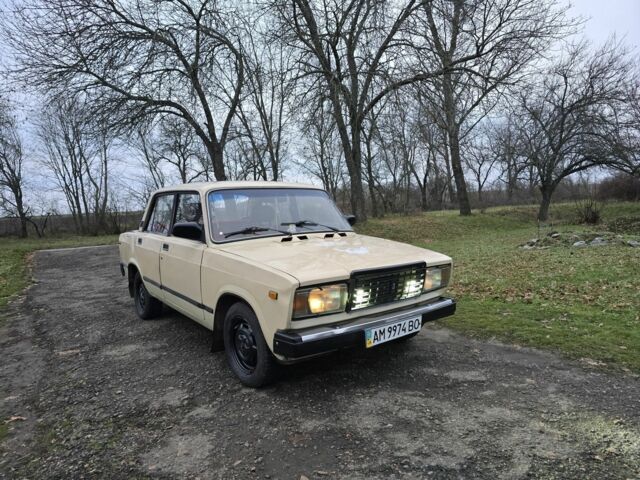 Бежевый ВАЗ 2105, объемом двигателя 1.3 л и пробегом 99 тыс. км за 592 $, фото 2 на Automoto.ua