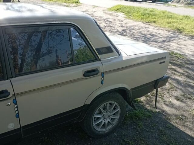 Бежевый ВАЗ 2105, объемом двигателя 1 л и пробегом 860 тыс. км за 1400 $, фото 3 на Automoto.ua