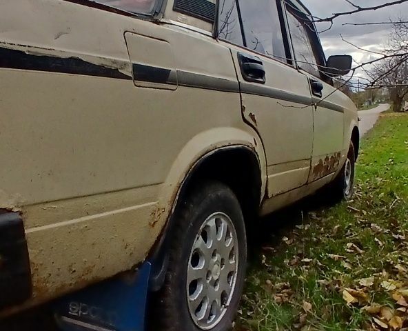 Бежевый ВАЗ 2105, объемом двигателя 0 л и пробегом 1000 тыс. км за 358 $, фото 3 на Automoto.ua