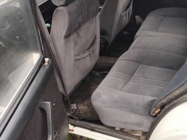 Бежевий ВАЗ 2105, об'ємом двигуна 0 л та пробігом 146 тис. км за 700 $, фото 5 на Automoto.ua