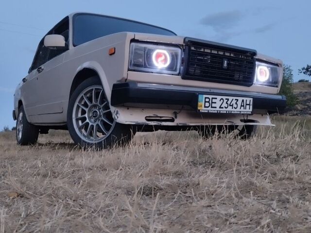 Бежевий ВАЗ 2105, об'ємом двигуна 1.5 л та пробігом 80 тис. км за 2000 $, фото 1 на Automoto.ua