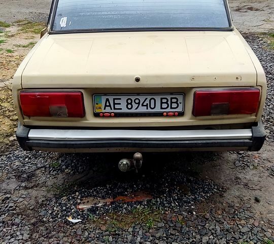 Бежевый ВАЗ 2105, объемом двигателя 1.3 л и пробегом 150 тыс. км за 600 $, фото 2 на Automoto.ua