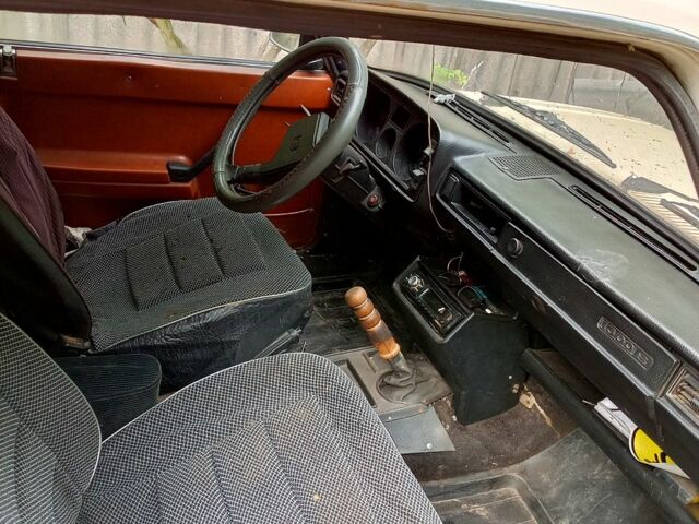 Бежевый ВАЗ 2105, объемом двигателя 1.3 л и пробегом 0 тыс. км за 650 $, фото 2 на Automoto.ua