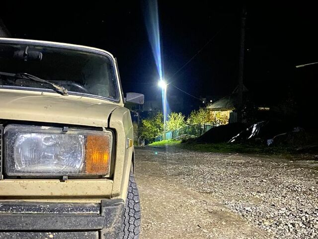 Бежевый ВАЗ 2105, объемом двигателя 1.3 л и пробегом 200 тыс. км за 400 $, фото 3 на Automoto.ua