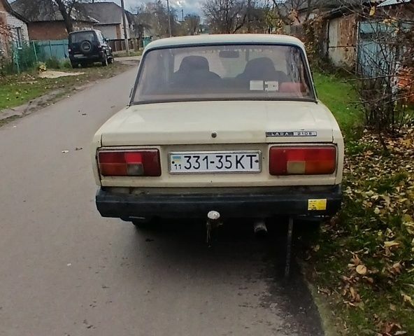 Бежевый ВАЗ 2105, объемом двигателя 0 л и пробегом 1000 тыс. км за 358 $, фото 2 на Automoto.ua