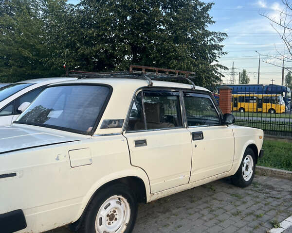Бежевый ВАЗ 2105, объемом двигателя 1.6 л и пробегом 230 тыс. км за 600 $, фото 5 на Automoto.ua