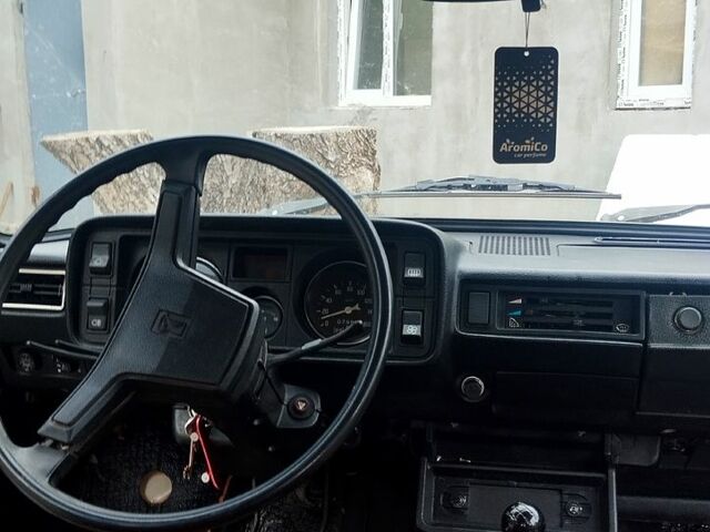 Бежевый ВАЗ 2105, объемом двигателя 1.3 л и пробегом 0 тыс. км за 1500 $, фото 6 на Automoto.ua