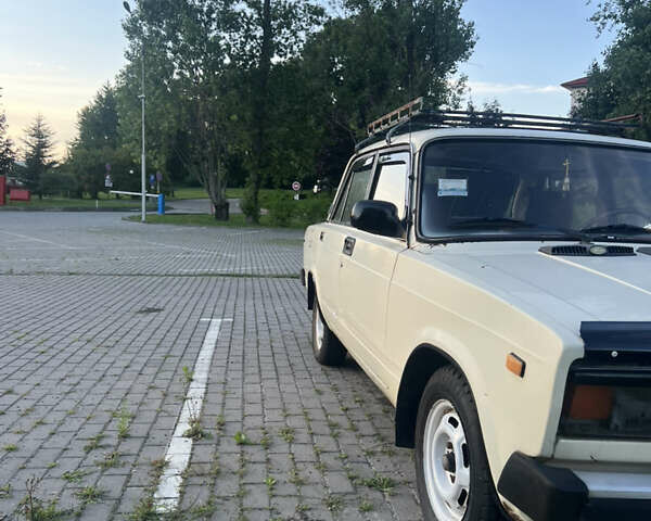 Бежевый ВАЗ 2105, объемом двигателя 1.6 л и пробегом 230 тыс. км за 600 $, фото 2 на Automoto.ua