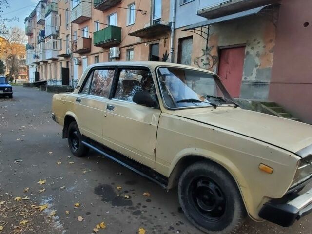 Бежевый ВАЗ 2105, объемом двигателя 5 л и пробегом 12 тыс. км за 323 $, фото 2 на Automoto.ua