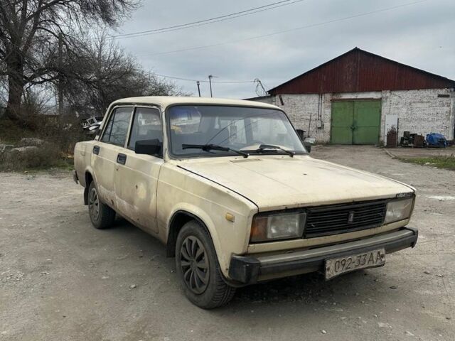 Бежевый ВАЗ 2105, объемом двигателя 2 л и пробегом 100 тыс. км за 300 $, фото 3 на Automoto.ua