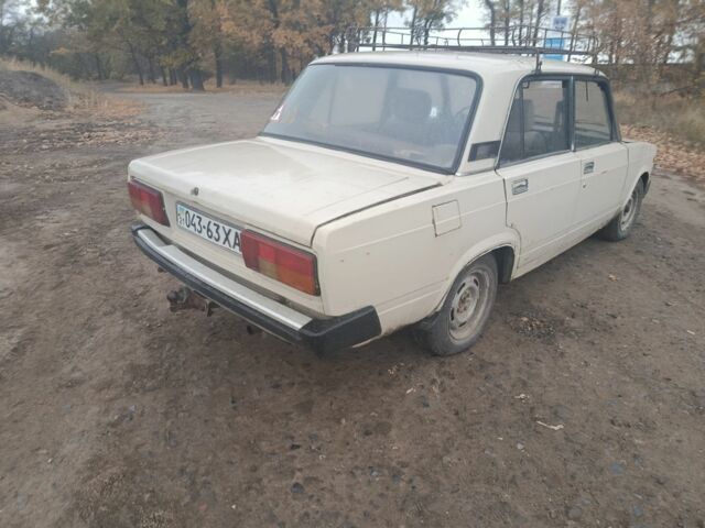 ВАЗ 2105 1985 в Чугуеве на Automoto.ua Бежевый ВАЗ 2105, объемом двигателя 1.5 л и пробегом 140 тыс. км за 380 $, фото 5 на Automoto.ua