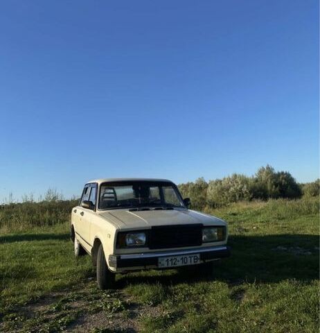 Бежевий ВАЗ 2105, об'ємом двигуна 1.3 л та пробігом 100 тис. км за 560 $, фото 1 на Automoto.ua