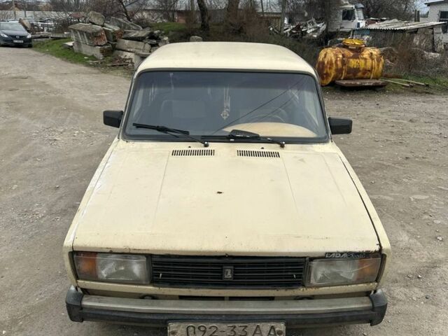 Бежевый ВАЗ 2105, объемом двигателя 2 л и пробегом 100 тыс. км за 300 $, фото 1 на Automoto.ua