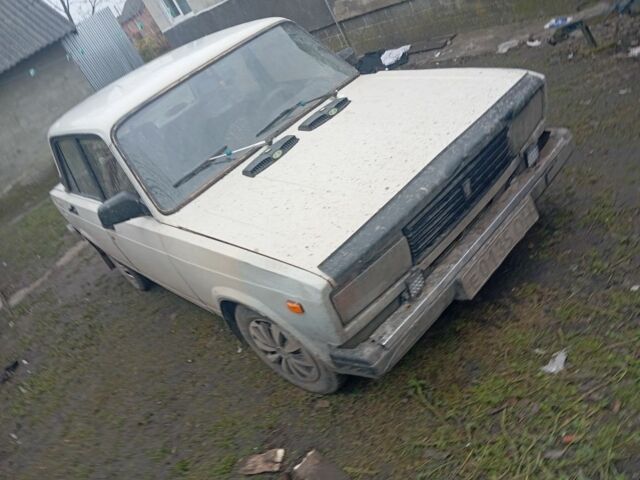 Бежевый ВАЗ 2105, объемом двигателя 1 л и пробегом 60 тыс. км за 500 $, фото 5 на Automoto.ua