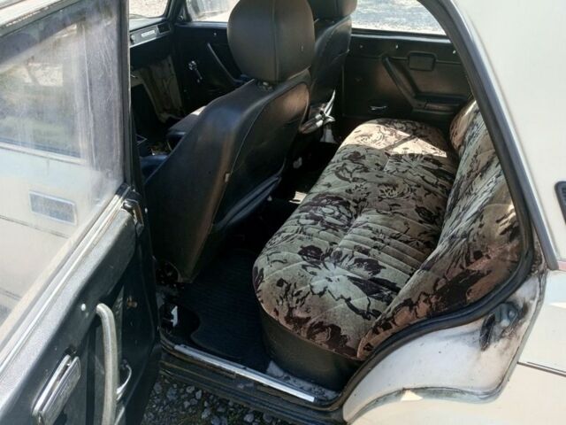 Бежевий ВАЗ 2105, об'ємом двигуна 1.6 л та пробігом 200 тис. км за 334 $, фото 6 на Automoto.ua