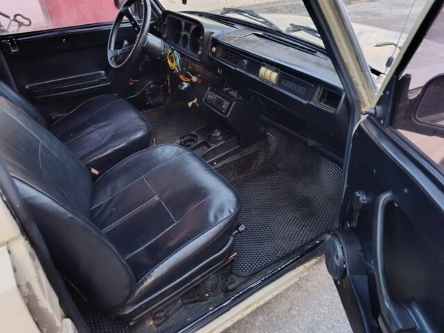 Бежевый ВАЗ 2105, объемом двигателя 0 л и пробегом 235 тыс. км за 500 $, фото 5 на Automoto.ua