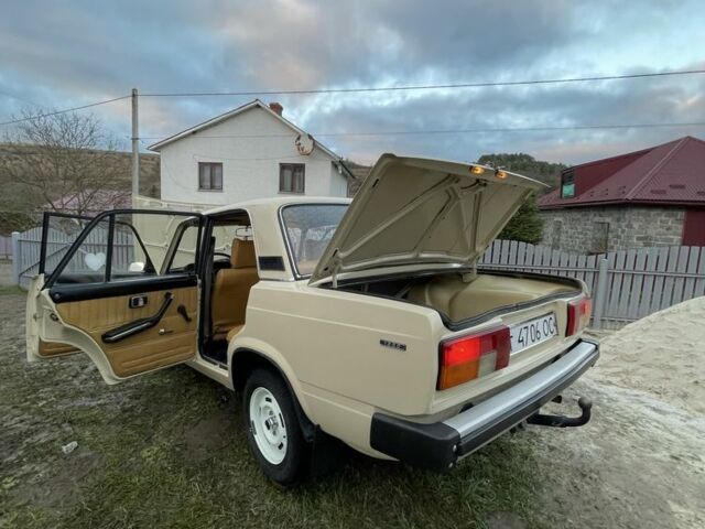 Бежевый ВАЗ 2105, объемом двигателя 1.3 л и пробегом 65 тыс. км за 1667 $, фото 1 на Automoto.ua