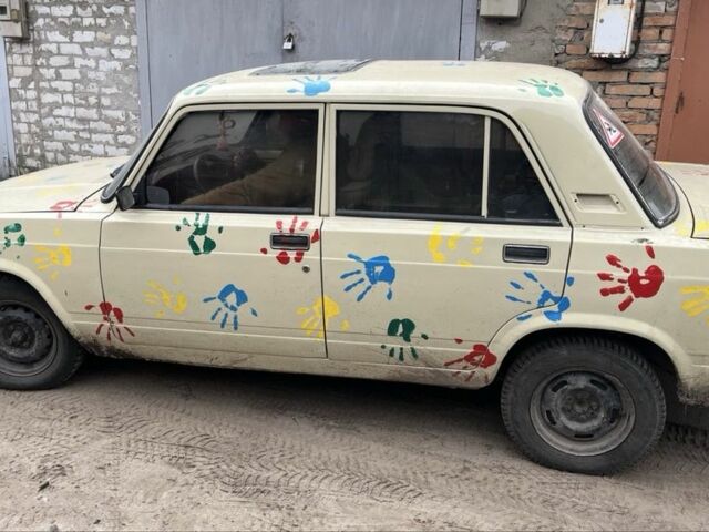 Бежевий ВАЗ 2105, об'ємом двигуна 1.5 л та пробігом 50 тис. км за 300 $, фото 1 на Automoto.ua
