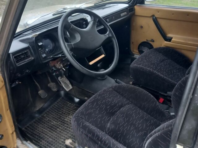 Бежевий ВАЗ 2105, об'ємом двигуна 1.5 л та пробігом 80 тис. км за 544 $, фото 4 на Automoto.ua