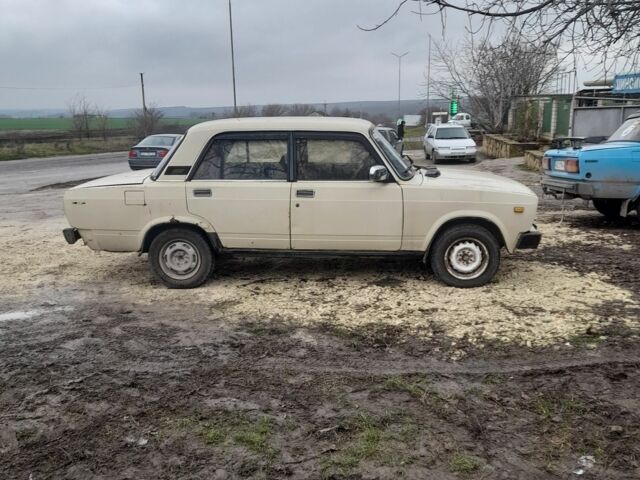 Бежевый ВАЗ 2105, объемом двигателя 0 л и пробегом 190 тыс. км за 451 $, фото 3 на Automoto.ua