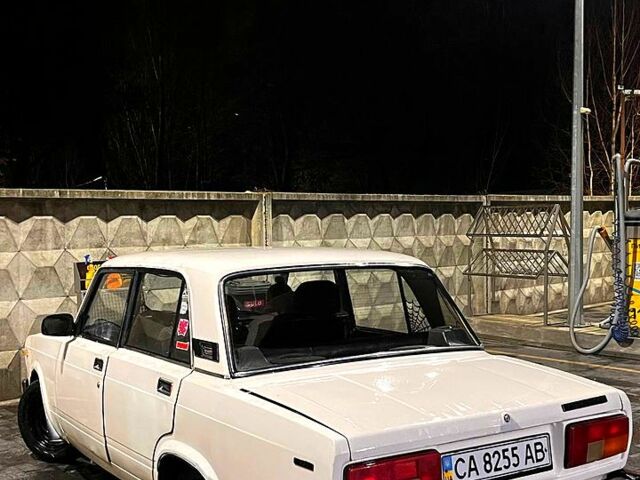 Бежевый ВАЗ 2105, объемом двигателя 1.3 л и пробегом 100 тыс. км за 600 $, фото 3 на Automoto.ua