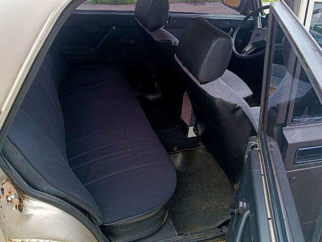 Бежевый ВАЗ 2105, объемом двигателя 1.3 л и пробегом 0 тыс. км за 1150 $, фото 5 на Automoto.ua