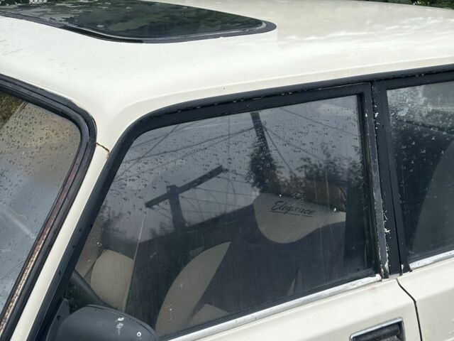 Бежевый ВАЗ 2105, объемом двигателя 1.3 л и пробегом 250 тыс. км за 438 $, фото 3 на Automoto.ua