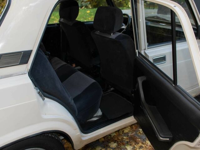 Бежевий ВАЗ 2105, об'ємом двигуна 1.3 л та пробігом 83 тис. км за 1538 $, фото 12 на Automoto.ua