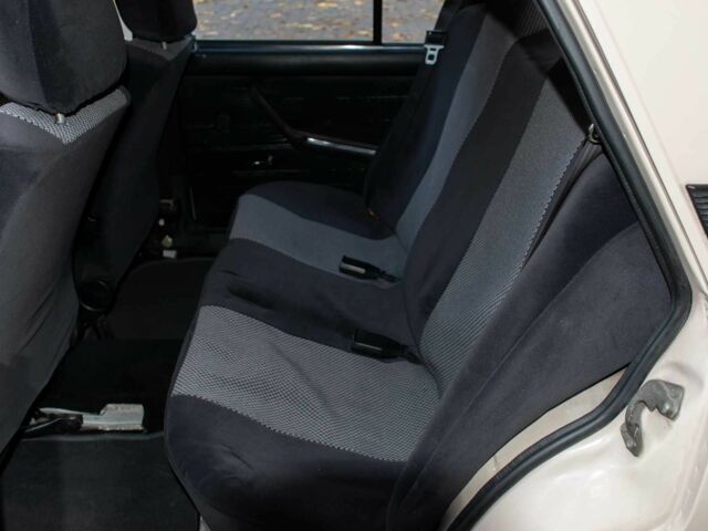 Бежевий ВАЗ 2105, об'ємом двигуна 1.3 л та пробігом 83 тис. км за 1538 $, фото 9 на Automoto.ua