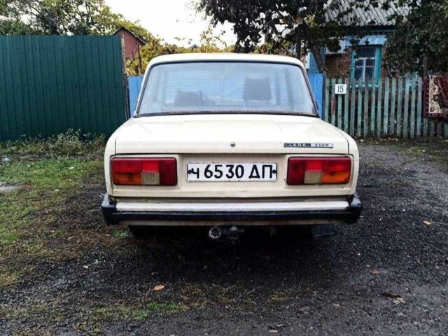 Бежевый ВАЗ 2105, объемом двигателя 1 л и пробегом 250 тыс. км за 500 $, фото 2 на Automoto.ua