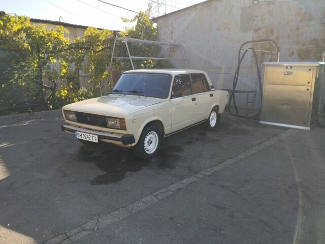 Бежевый ВАЗ 2105, объемом двигателя 1.3 л и пробегом 185 тыс. км за 1000 $, фото 3 на Automoto.ua