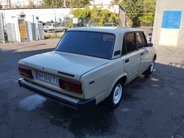 Бежевый ВАЗ 2105, объемом двигателя 1.3 л и пробегом 185 тыс. км за 1000 $, фото 1 на Automoto.ua