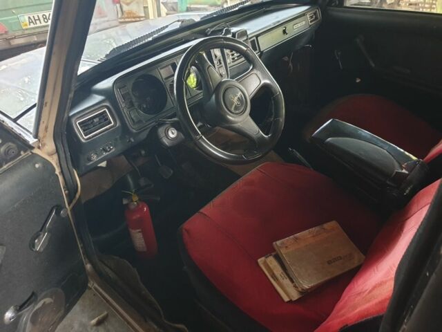 Бежевый ВАЗ 2105, объемом двигателя 0 л и пробегом 1000 тыс. км за 600 $, фото 3 на Automoto.ua