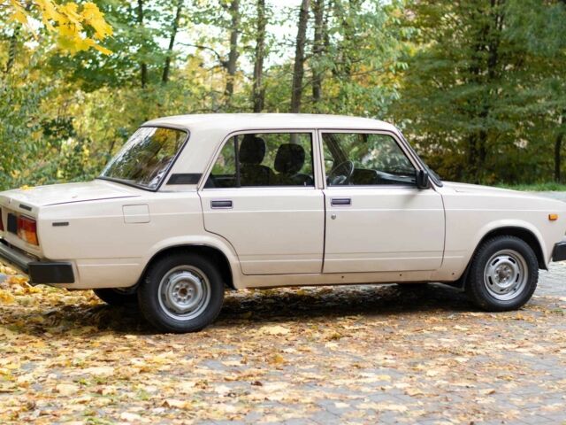 Бежевий ВАЗ 2105, об'ємом двигуна 1.3 л та пробігом 83 тис. км за 1538 $, фото 3 на Automoto.ua