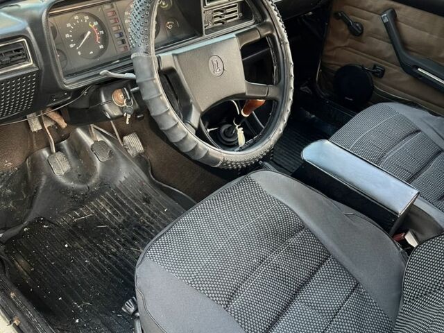 Бежевый ВАЗ 2105, объемом двигателя 1.5 л и пробегом 36 тыс. км за 712 $, фото 5 на Automoto.ua