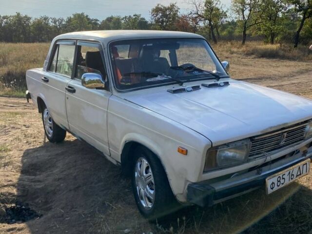 Бежевый ВАЗ 2105, объемом двигателя 1.5 л и пробегом 98 тыс. км за 592 $, фото 2 на Automoto.ua