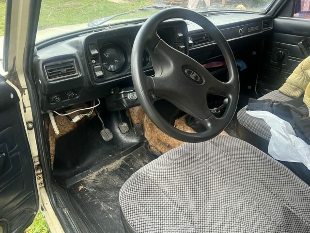 Бежевий ВАЗ 2105, об'ємом двигуна 1.5 л та пробігом 200 тис. км за 500 $, фото 5 на Automoto.ua