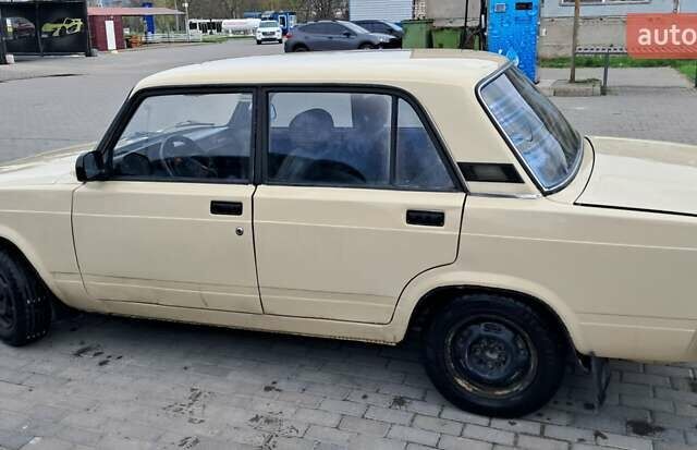 Бежевый ВАЗ 2105, объемом двигателя 1.5 л и пробегом 100 тыс. км за 990 $, фото 3 на Automoto.ua