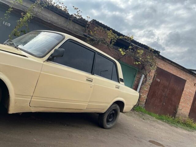 Бежевый ВАЗ 2105, объемом двигателя 0 л и пробегом 210 тыс. км за 500 $, фото 2 на Automoto.ua