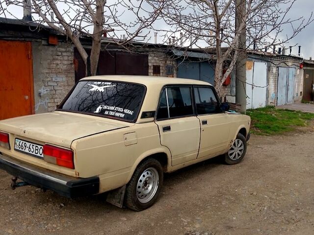 Бежевый ВАЗ 2105, объемом двигателя 13 л и пробегом 200 тыс. км за 500 $, фото 2 на Automoto.ua