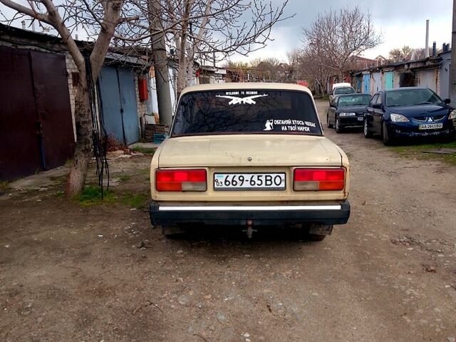 Бежевый ВАЗ 2105, объемом двигателя 13 л и пробегом 200 тыс. км за 500 $, фото 1 на Automoto.ua
