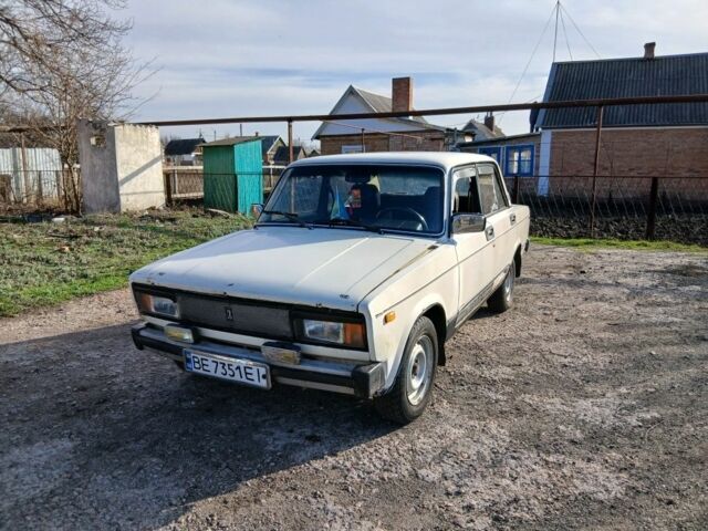 Бежевый ВАЗ 2105, объемом двигателя 1.3 л и пробегом 1000 тыс. км за 500 $, фото 2 на Automoto.ua