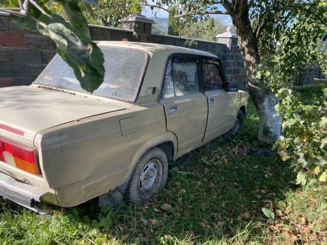 Бежевый ВАЗ 2105, объемом двигателя 1.5 л и пробегом 98 тыс. км за 377 $, фото 2 на Automoto.ua