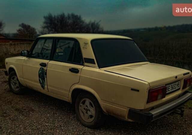 Бежевый ВАЗ 2105, объемом двигателя 1.3 л и пробегом 200 тыс. км за 1000 $, фото 2 на Automoto.ua